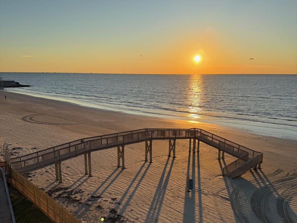 Day, Natural landscape, Beach, Sea view, Sunrise