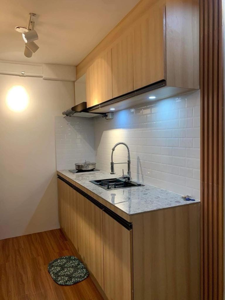 Manila Staycation - Dela Fuente Bed and Breakfast in Manila City