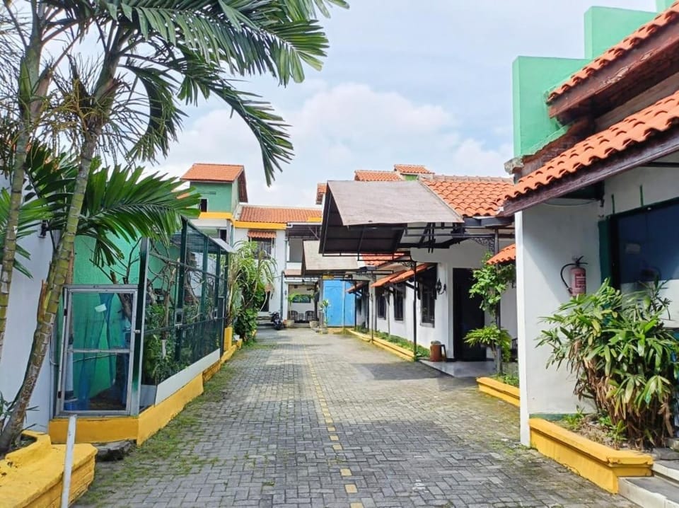 Property building, Street view