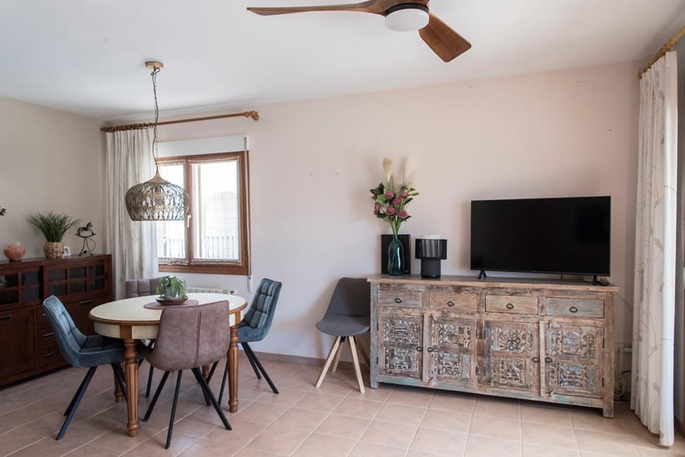 TV and multimedia, Floor plan, Dining area