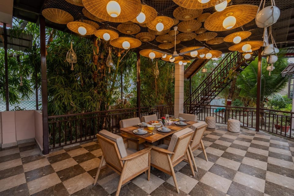 Patio, Restaurant/places to eat, Day, Garden, View (from property/room), Balcony/Terrace, Banquet/Function facilities, Garden view