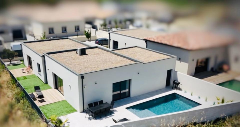 Villa moderne privée avec piscine, vue montagne 3 chambres Villa in Occitanie