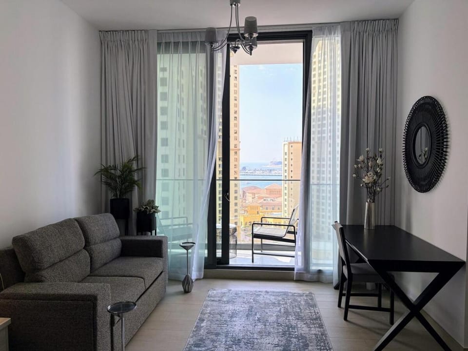 Luxury Sea View Studio in Dubai Marina Apartment in Dubai
