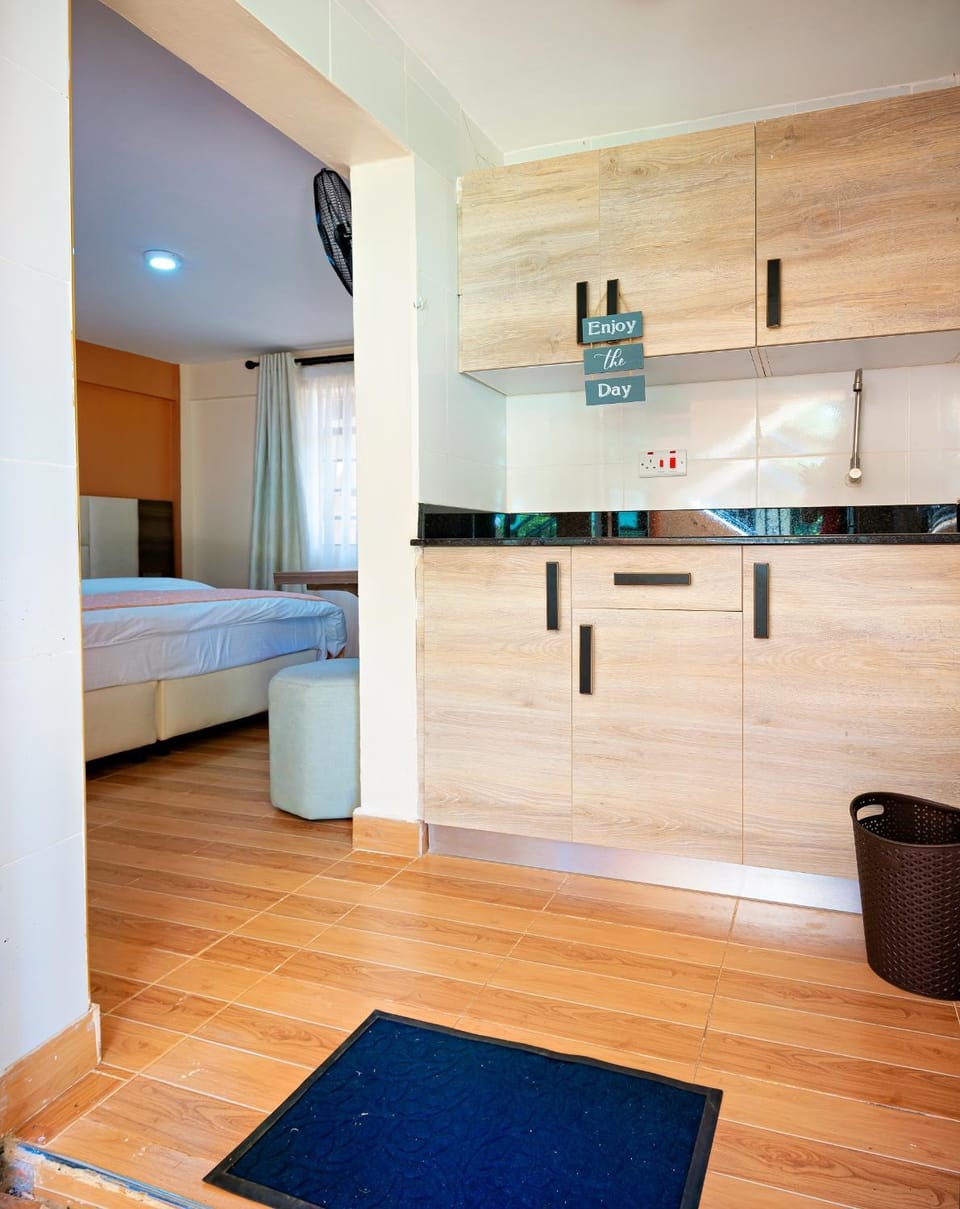 Kitchen or kitchenette, Bedroom