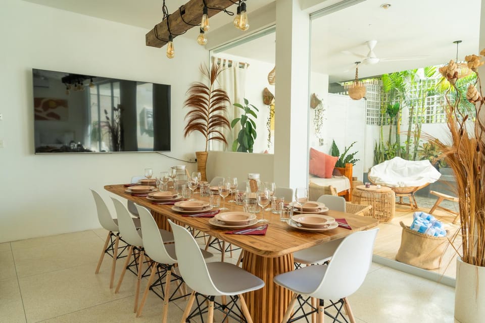 Living room, Breakfast