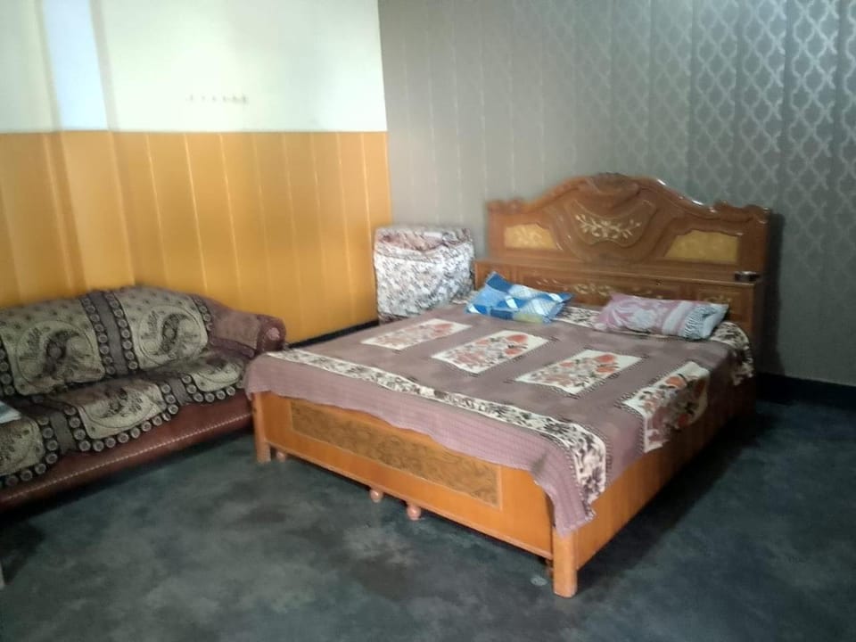 Kalu ram Vacation rental in Uttar Pradesh