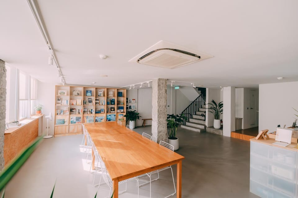 Library, Seating area, Dining area