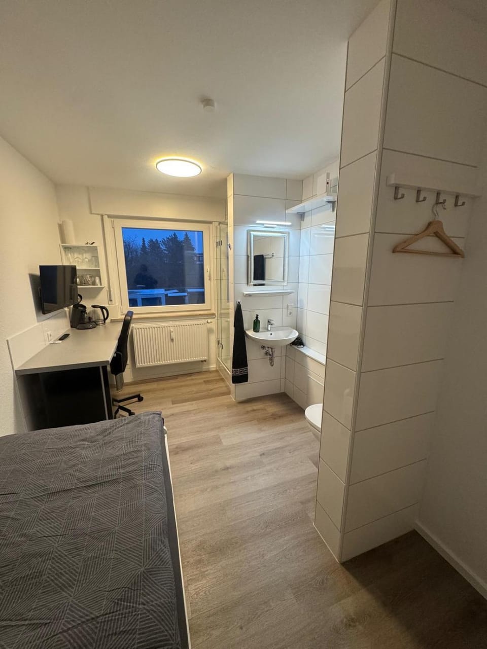 Bed, Seating area, Bedroom