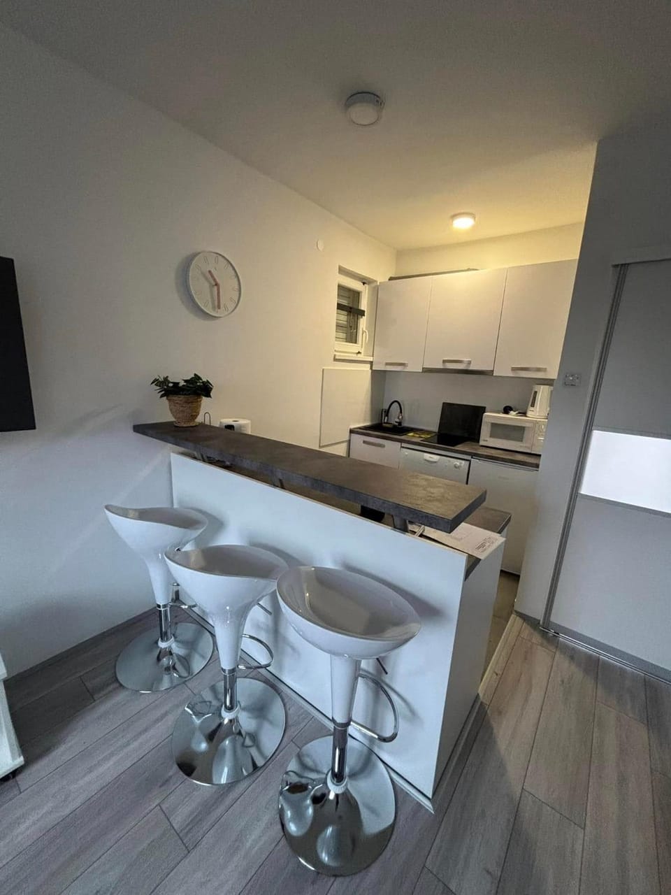 Kitchen or kitchenette, stove