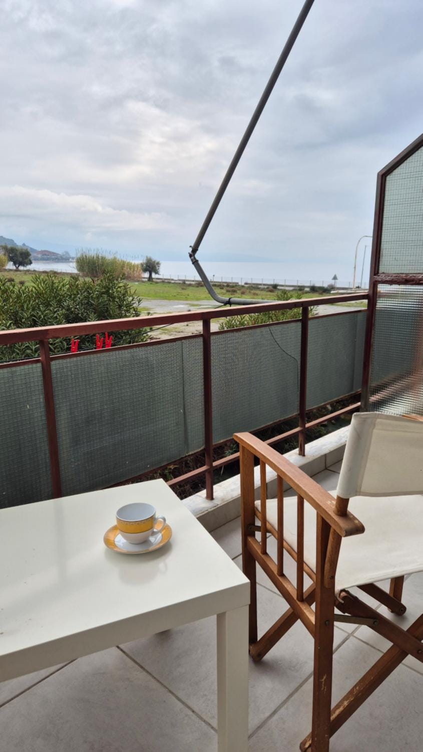 View (from property/room), Balcony/Terrace, Seating area, Sea view