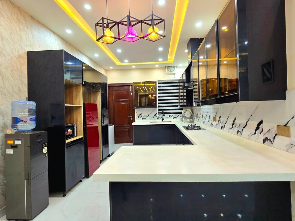 Kitchen or kitchenette, kitchen