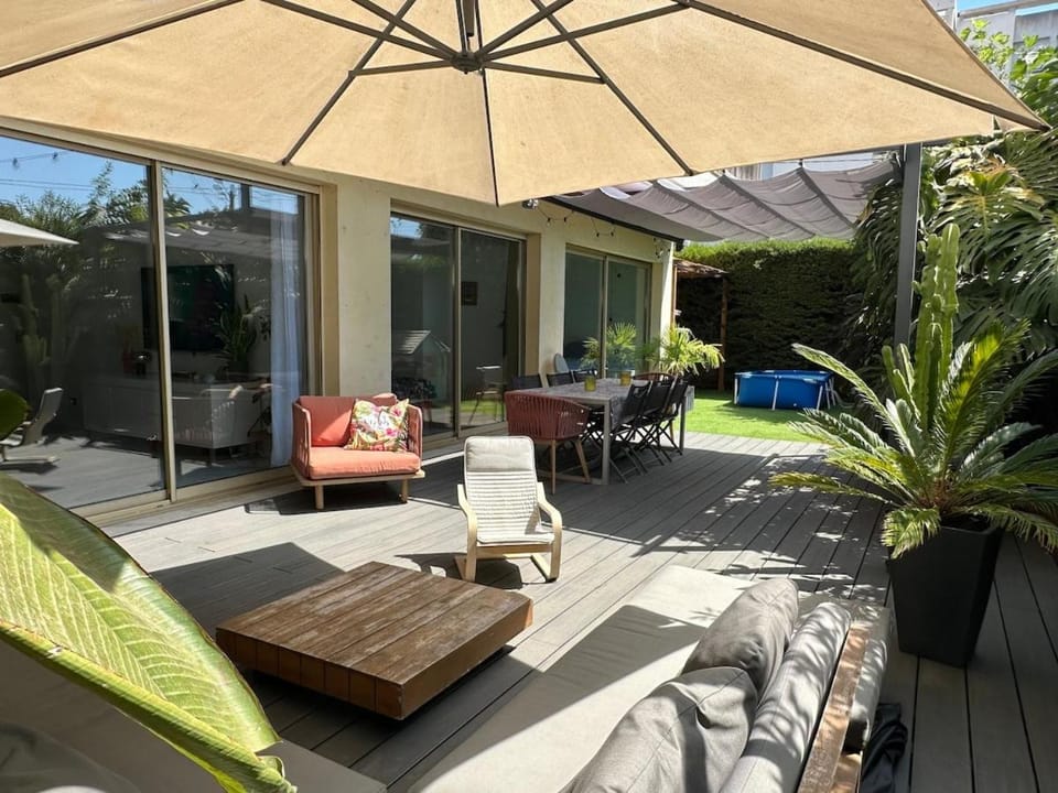 APT avec jardin à 50m des plages et restaurants Apartment in Nice