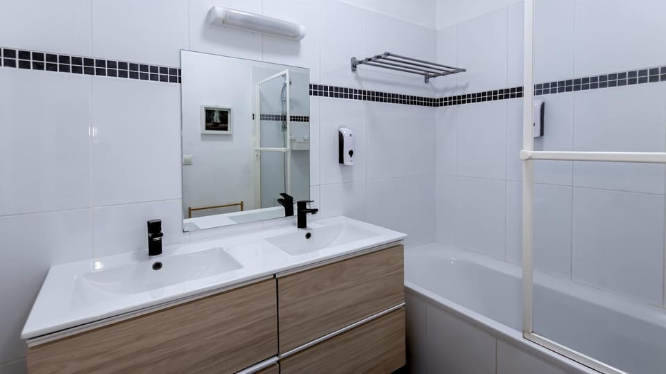 Arras - Parking - 2 chambres - hypercentre - 3e étage Apartment in Arras