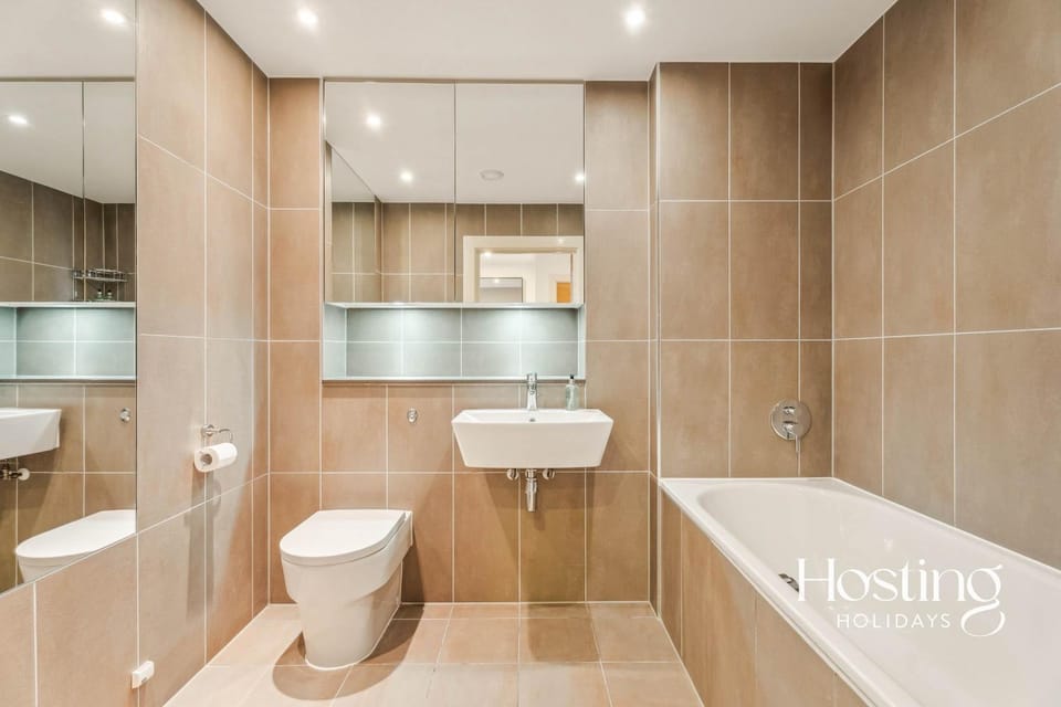 Toilet, Bathroom, Bath, towels