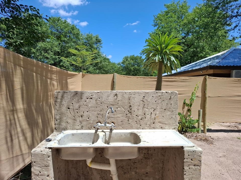 Se xaxa Camp Campground/ 
RV Resort in Africa