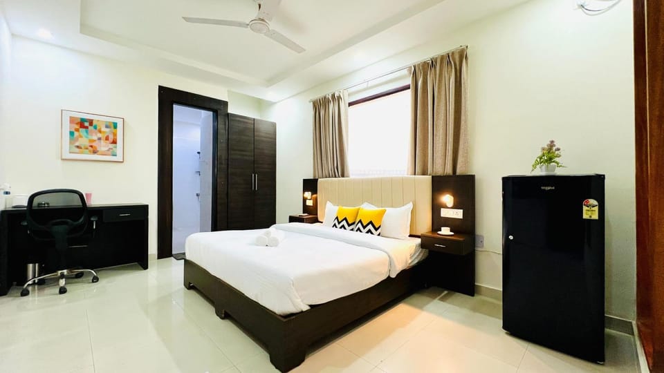 Bed, Photo of the whole room, Bedroom, wardrobe