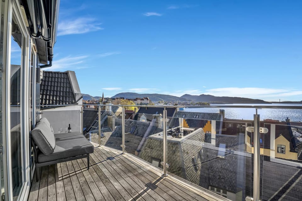 Patio, Day, Natural landscape, View (from property/room), Balcony/Terrace, Seating area, Mountain view, Sea view