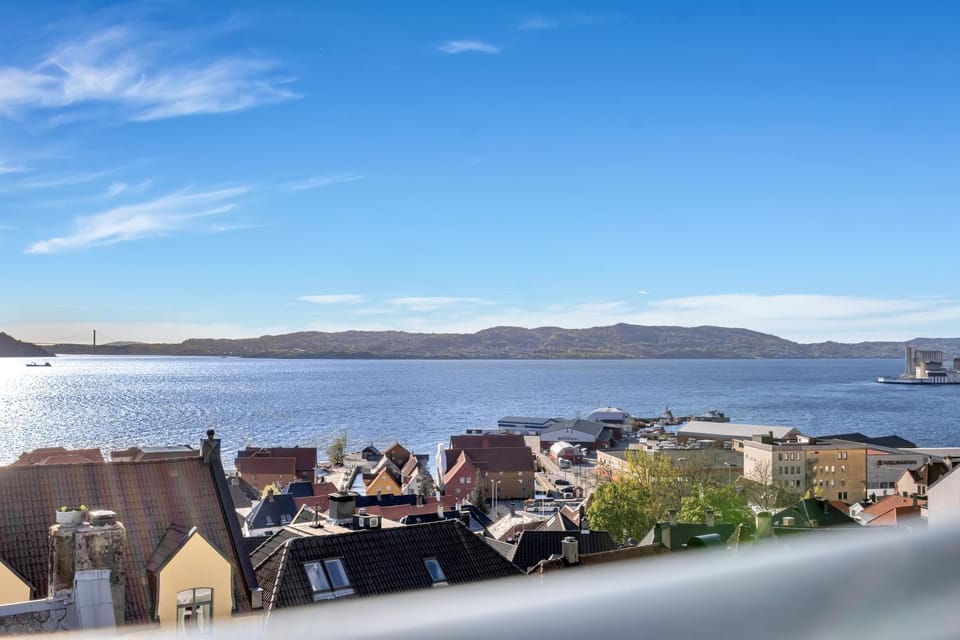 Day, Natural landscape, City view, Mountain view, Sea view