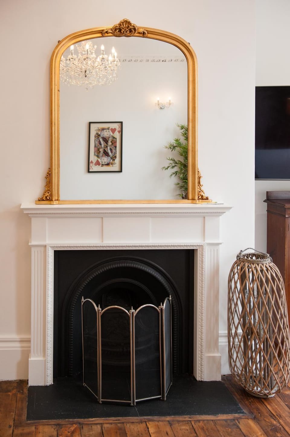 TV and multimedia, Living room, flat iron