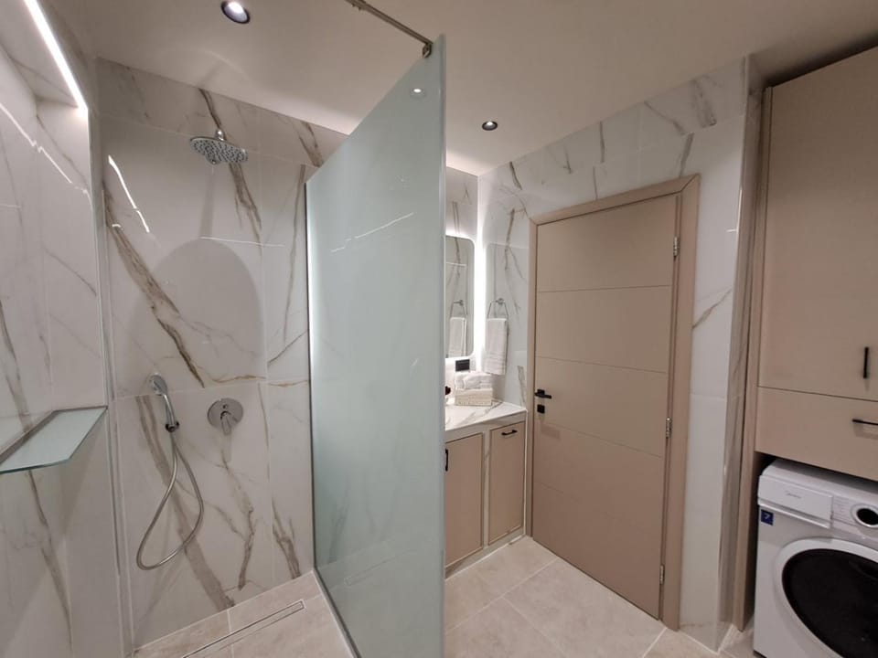 Shower, Bathroom, washing machine