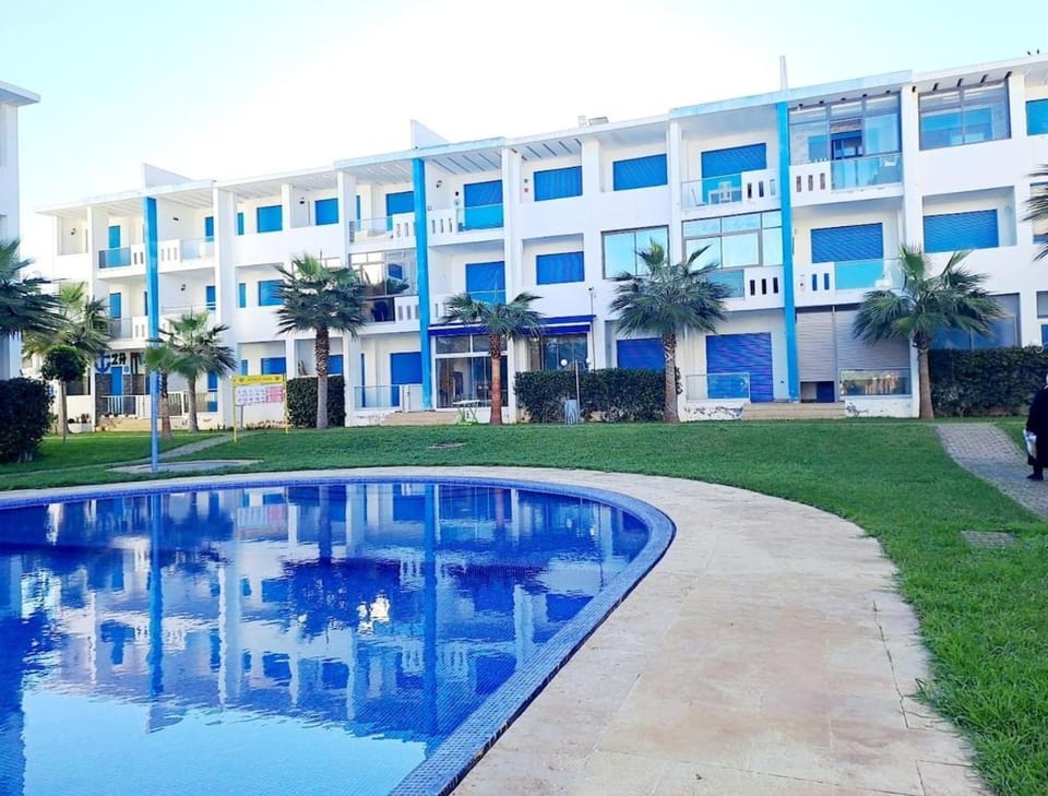 Property building, Garden view, Pool view