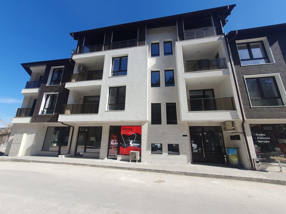 Property building, Street view
