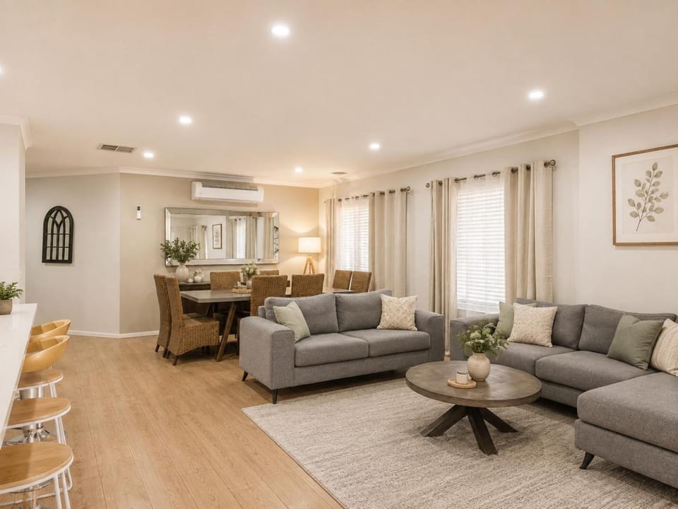 Living room, Dining area