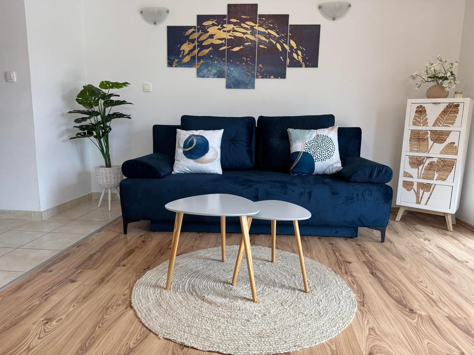 Living room, Decorative detail, Seating area