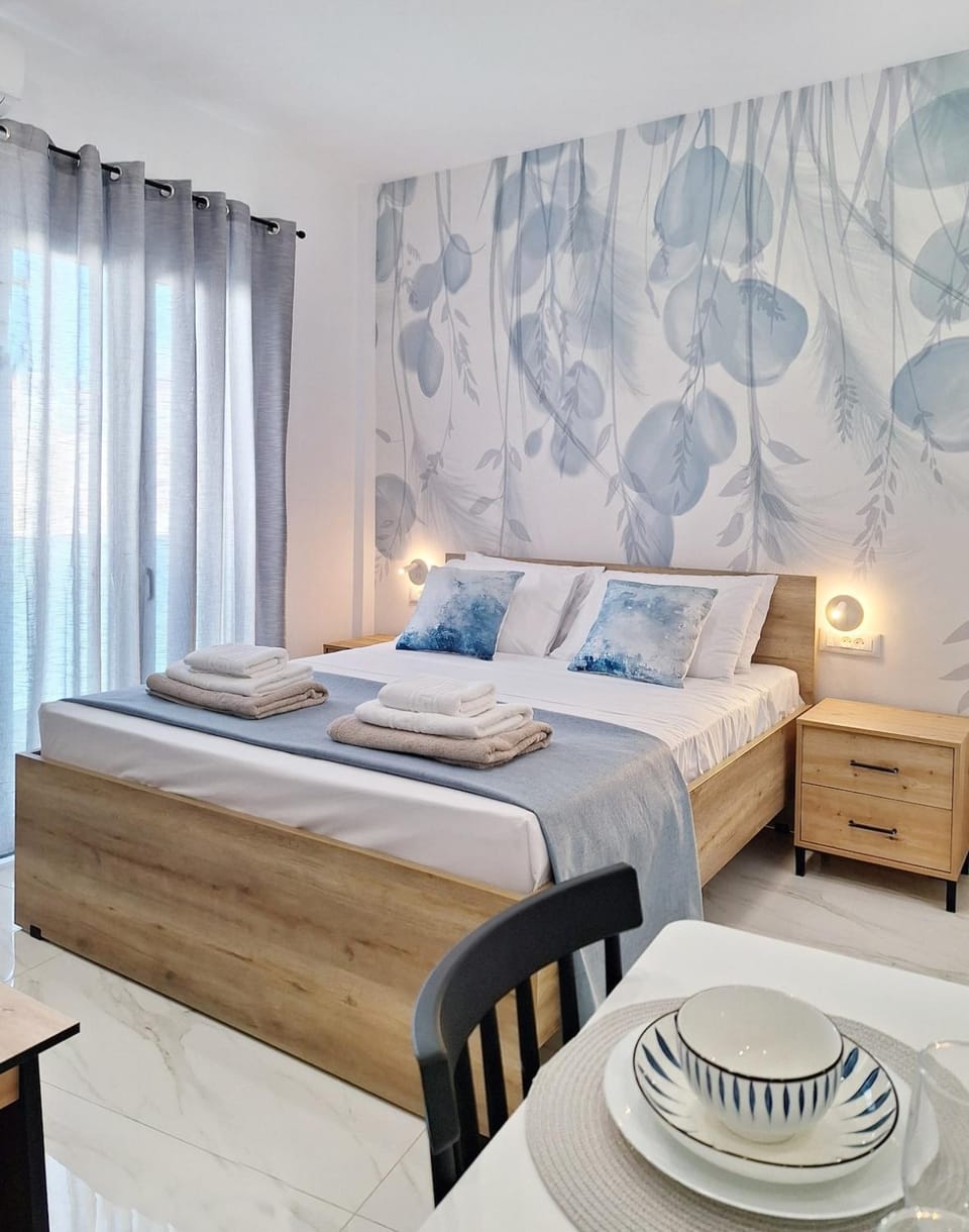 Bed, Photo of the whole room