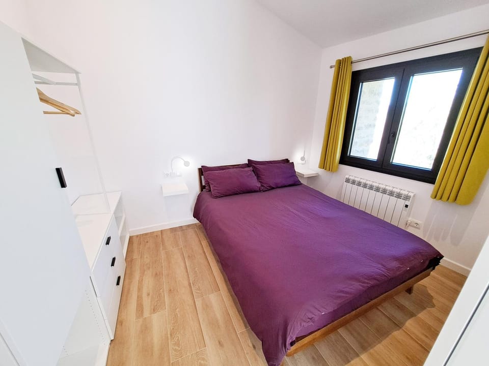 Bed, Bedroom, wardrobe