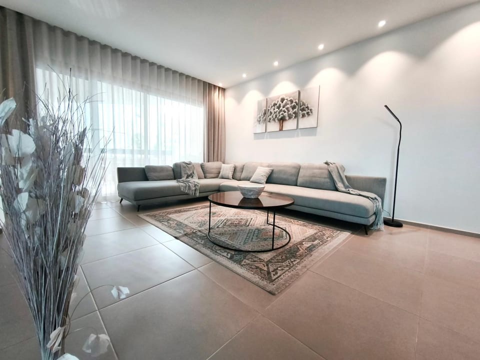 Modern Oasis with Jacuzzi & Two Terraces Apartment in Palm-Mar