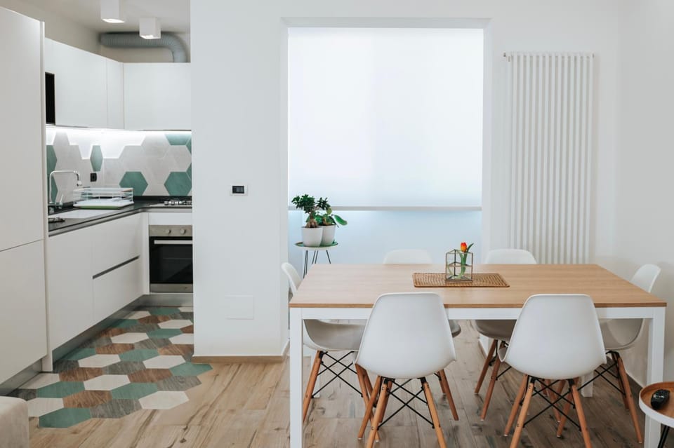Kitchen or kitchenette, Living room, Seating area, Dining area, oven, stove