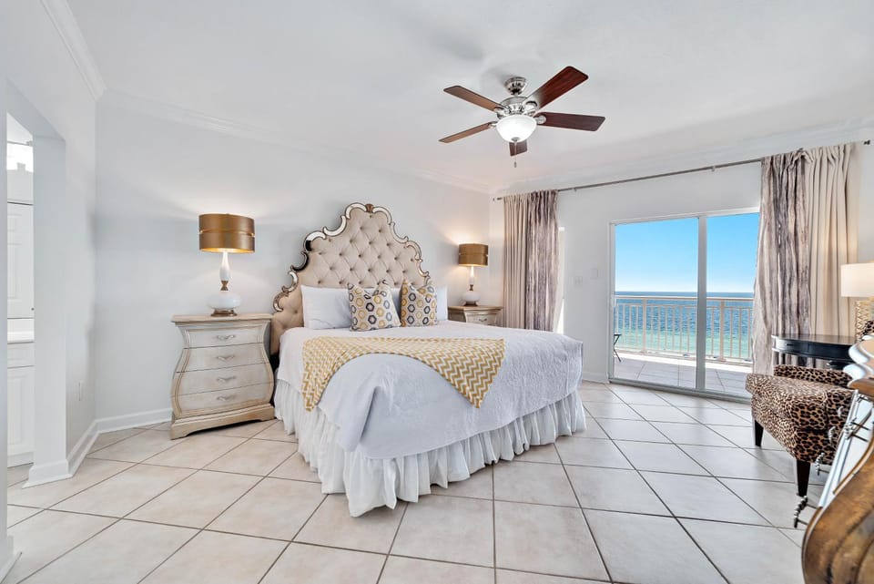 Admirals Quarters Unit 705 House in Orange Beach