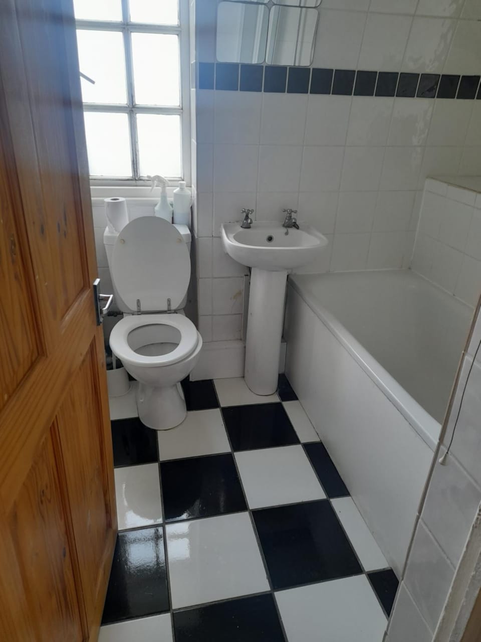 My home, you home Vacation rental in London