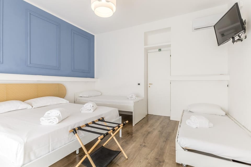 Bed, TV and multimedia, towels