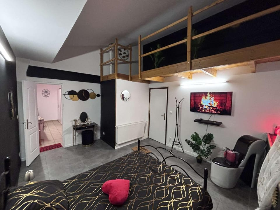 Regal spa Apartment in Calais