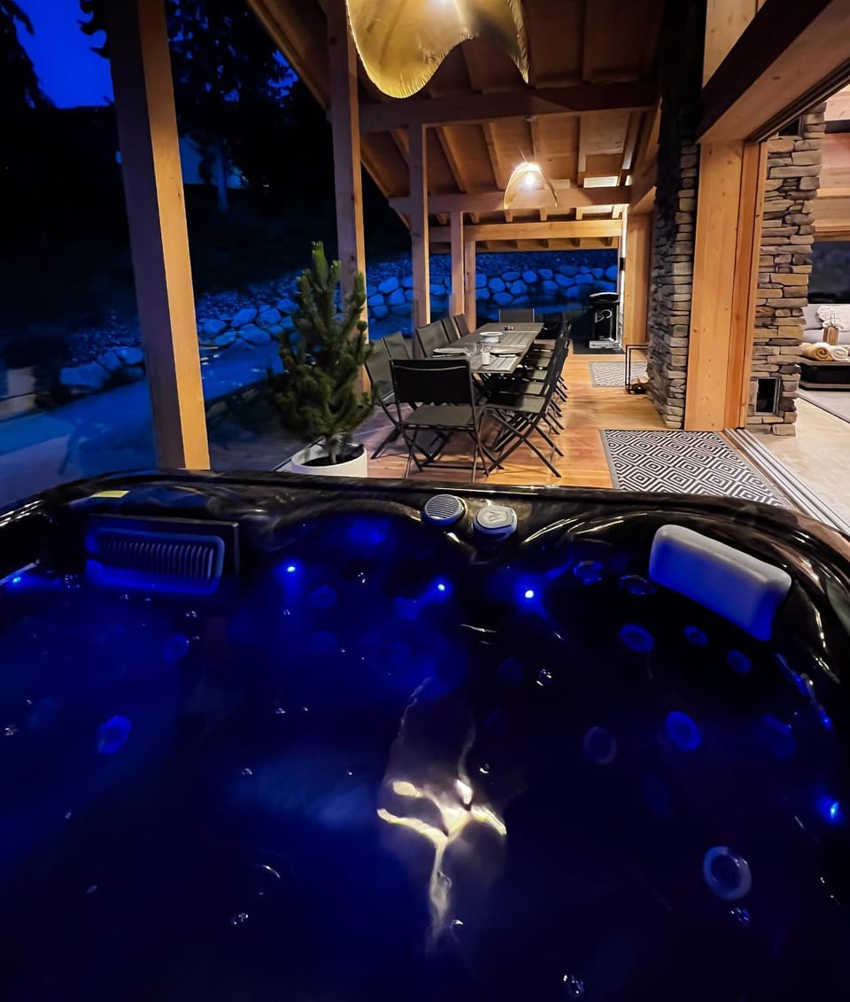 Chalet Eteila vue incroyable ! Combloux 10 min de Megève Chalet in Combloux