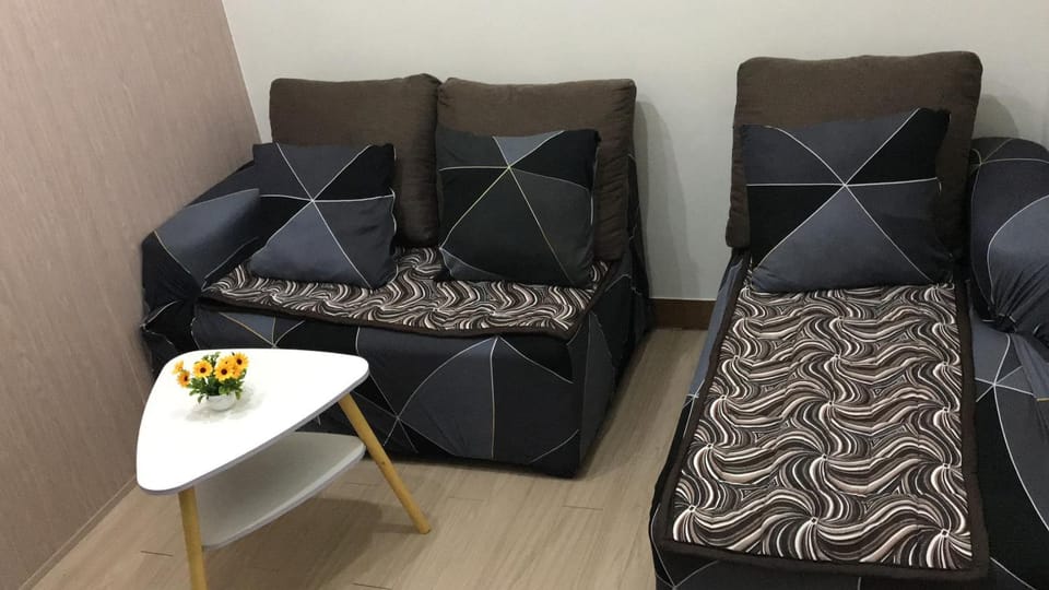 Trees 1 Bedroom Fully Furnished with Free Wi-Fi & Netflix Apartment in Quezon City