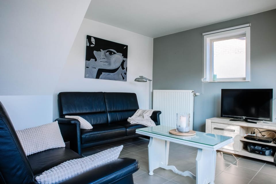 TV and multimedia, Seating area