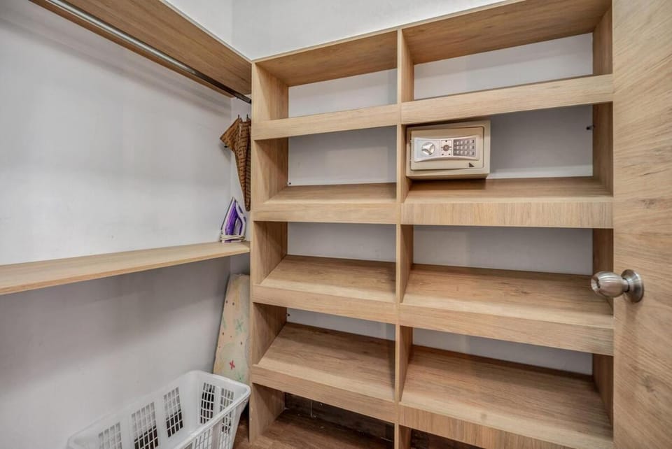 safe, wardrobe