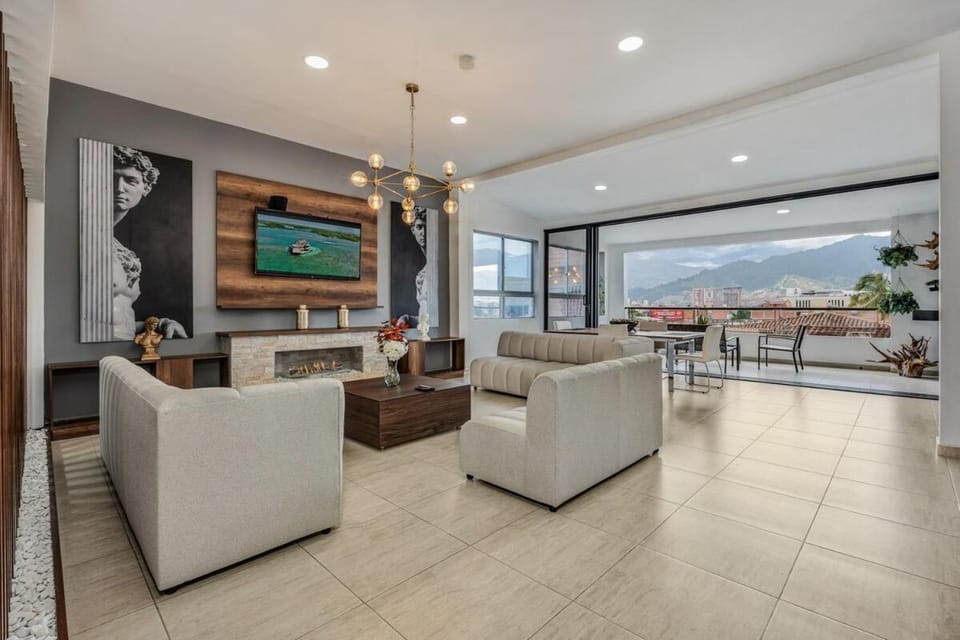 TV and multimedia, Living room