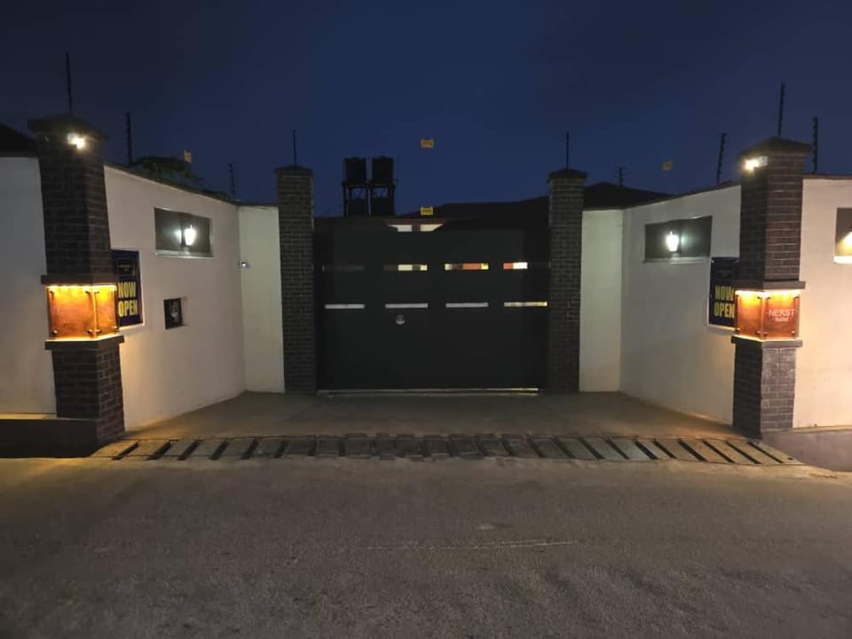 Property building, Facade/entrance, Street view