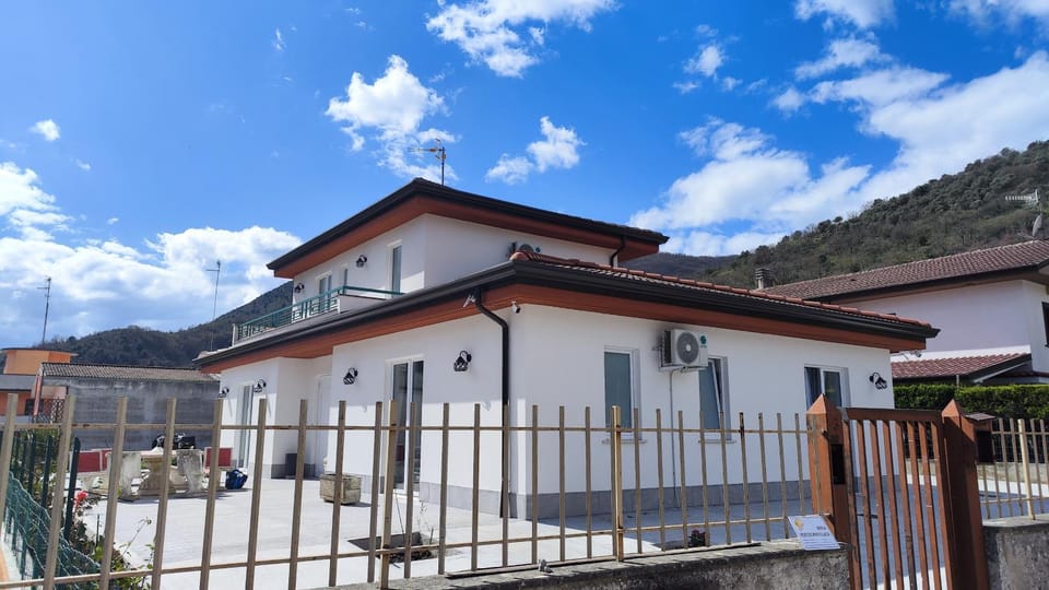 Property building, Day, Natural landscape, Mountain view, Parking