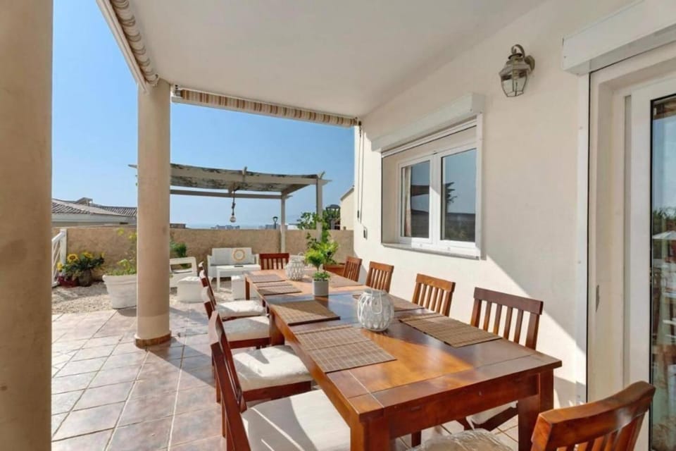 Villa Playa Paraíso vista al Mar Villa in Canary Islands