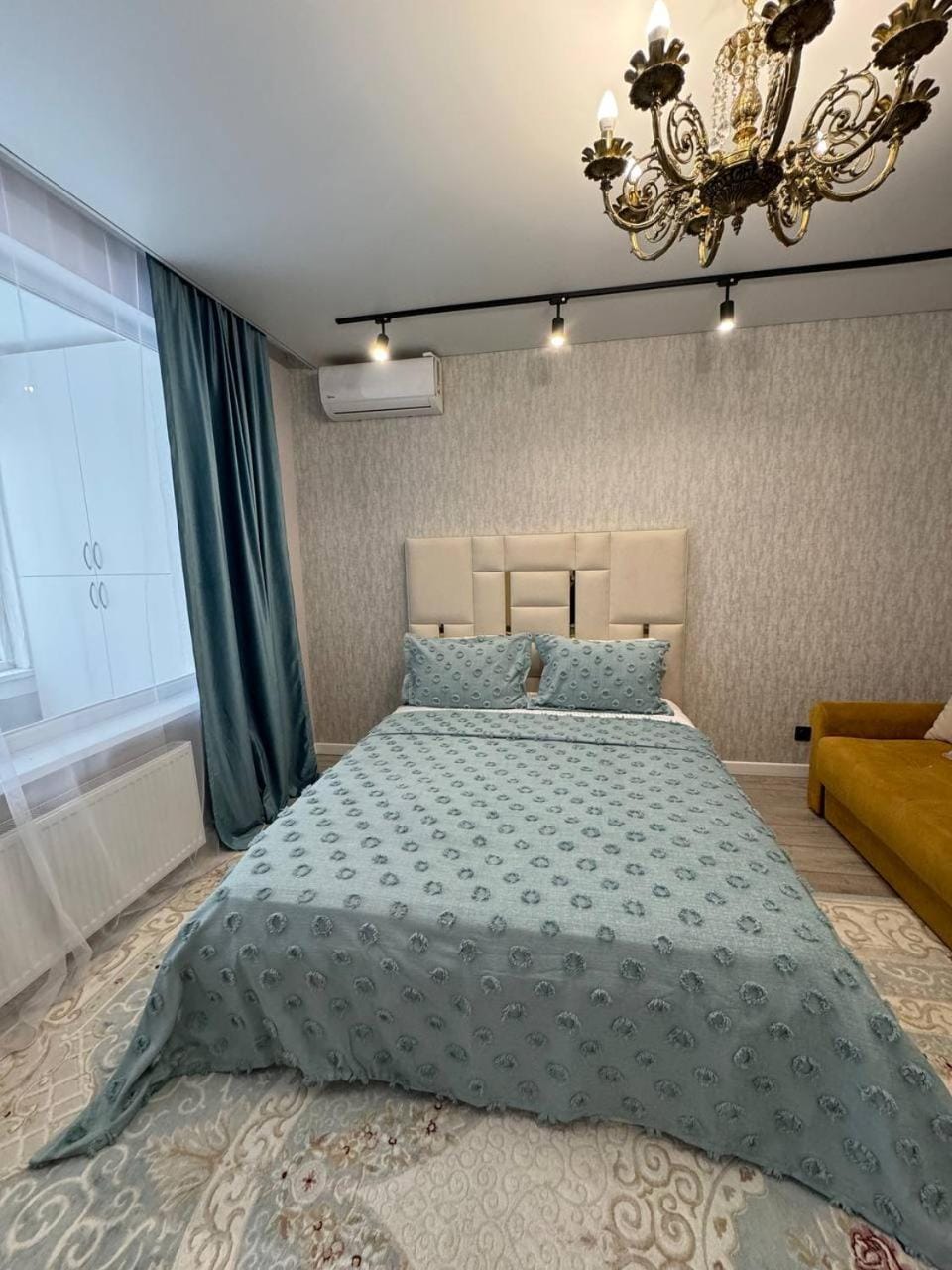 Bed, Bedroom, air conditioner