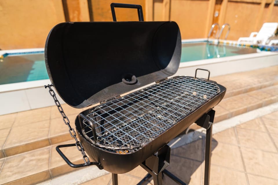 BBQ facilities, Pool view, Swimming pool, sunbed