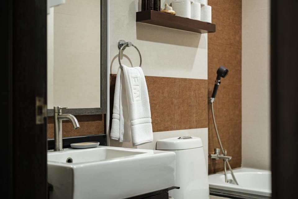 Bathroom, towels