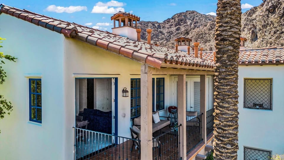 LV354 Upstairs 3 Bedroom Legacy Villa Apartment in Indian Wells