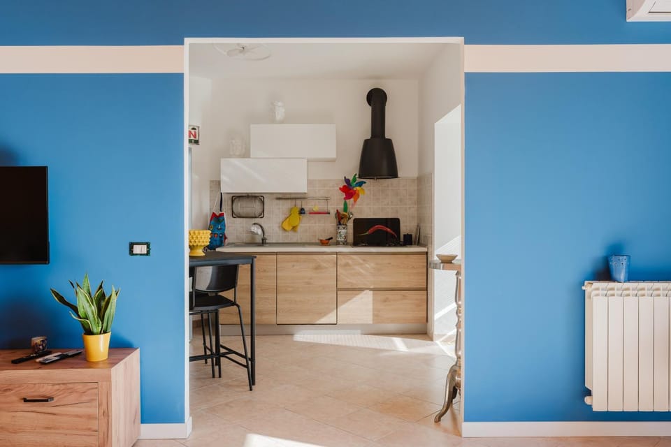 Kitchen or kitchenette, Living room
