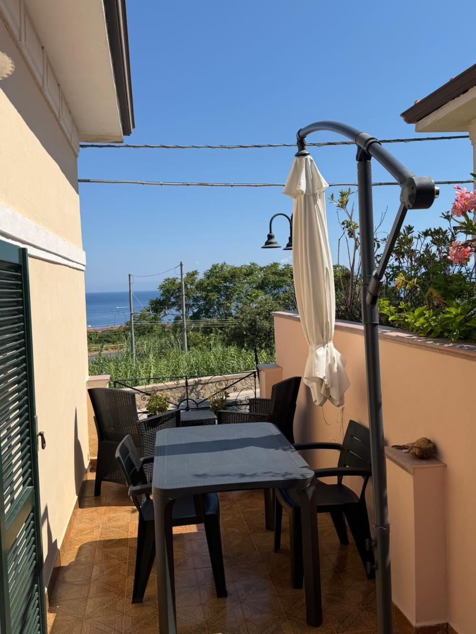 Patio, Natural landscape, Balcony/Terrace, Dining area, Sea view